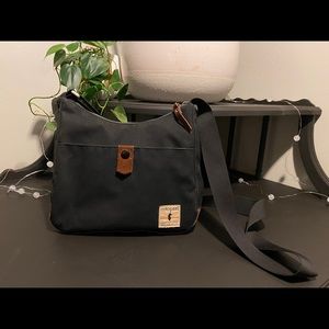 Cotopaxi purse